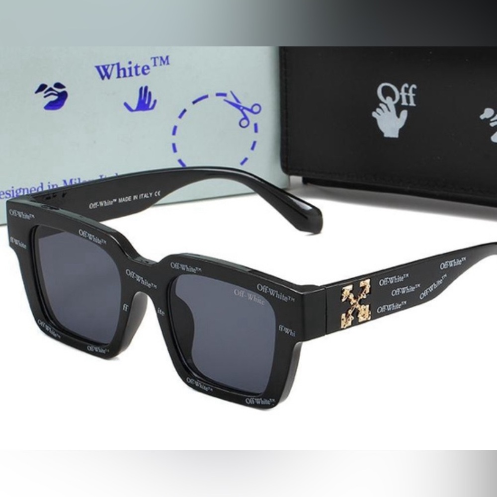 Off-White designer sunglasses(only one available in this design!) At this price!